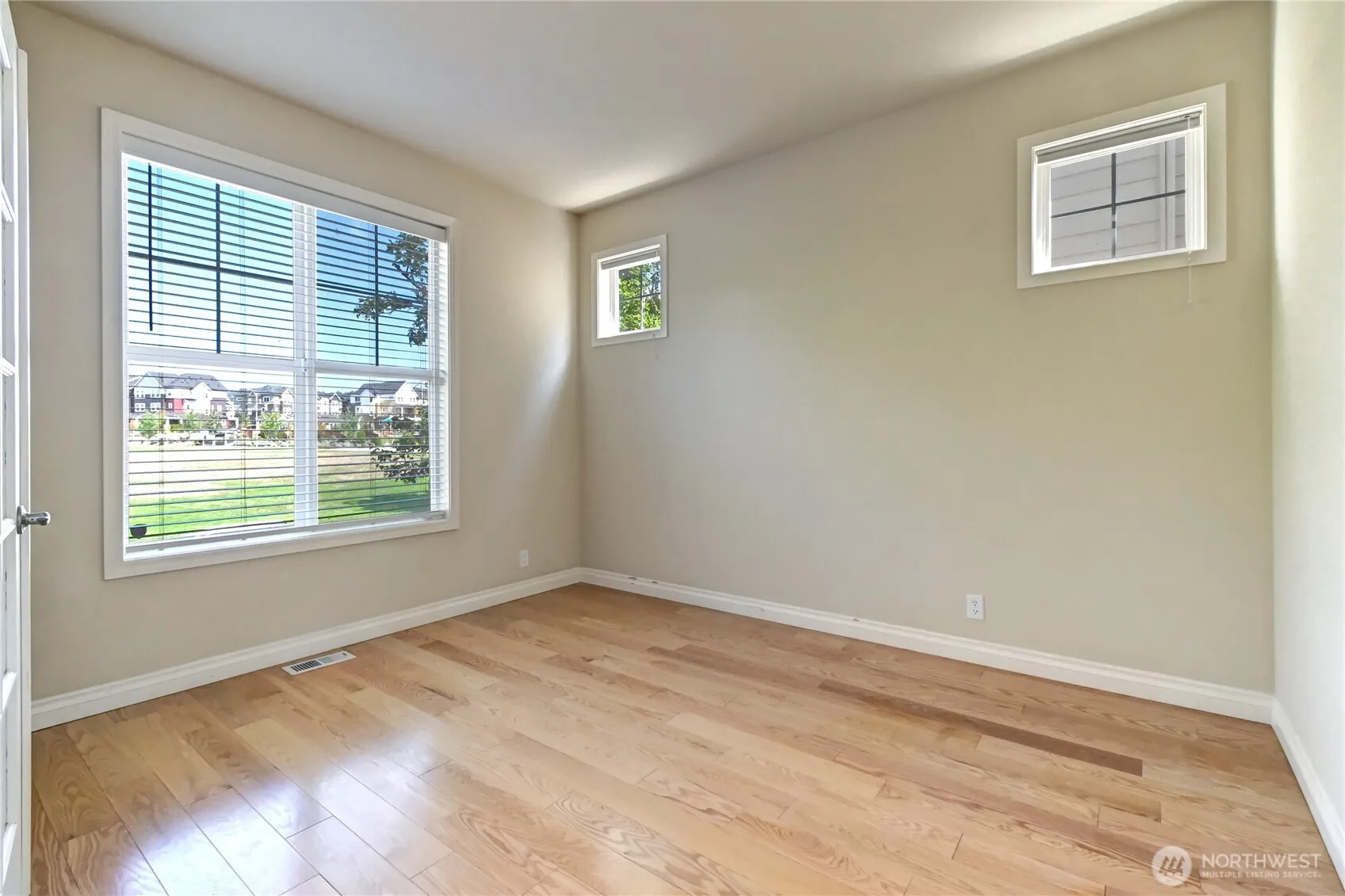 Property photo for 18947 Ne 68th Street, Redmond photo 5