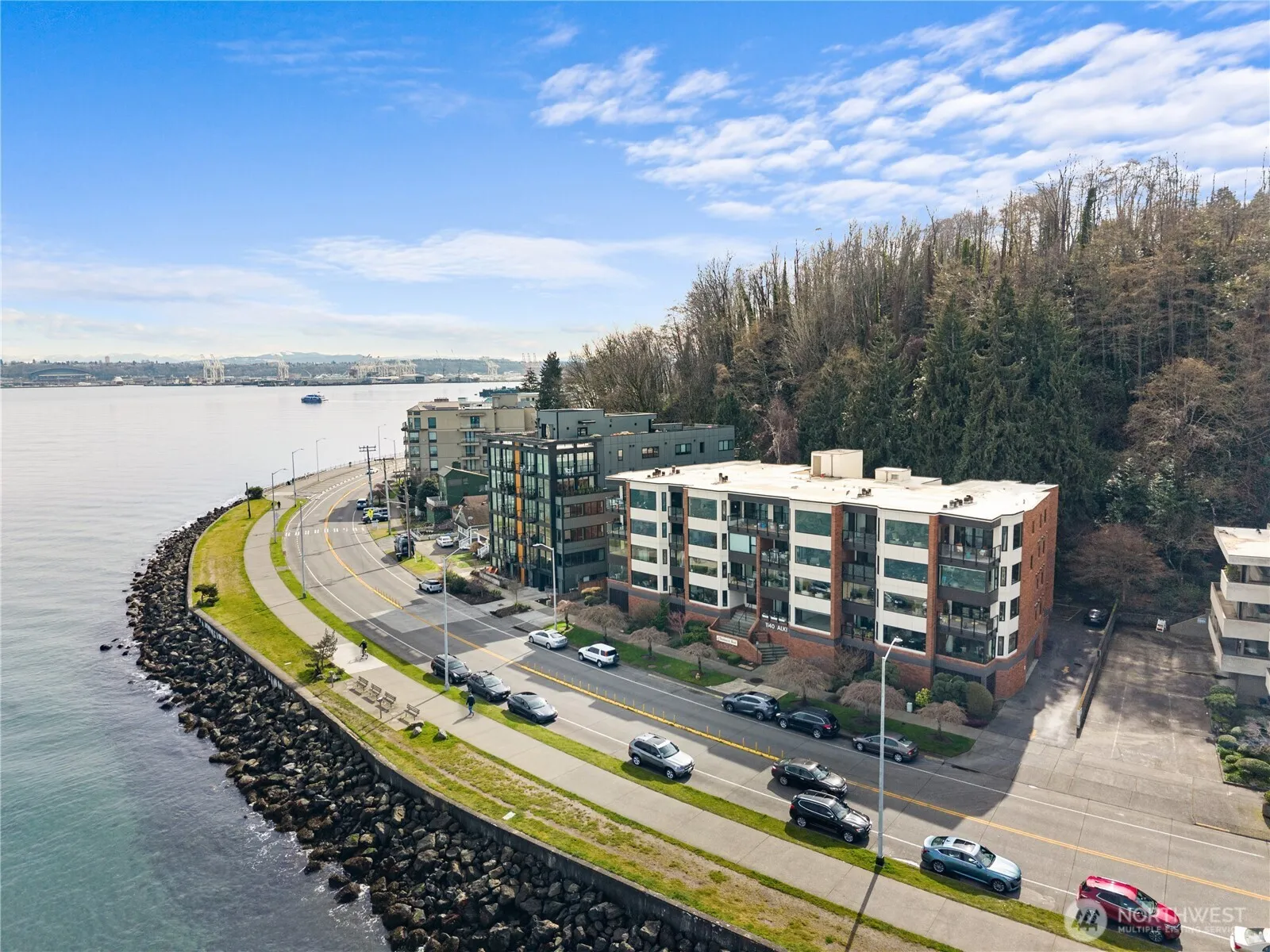 1140 Alki Avenue Sw #204