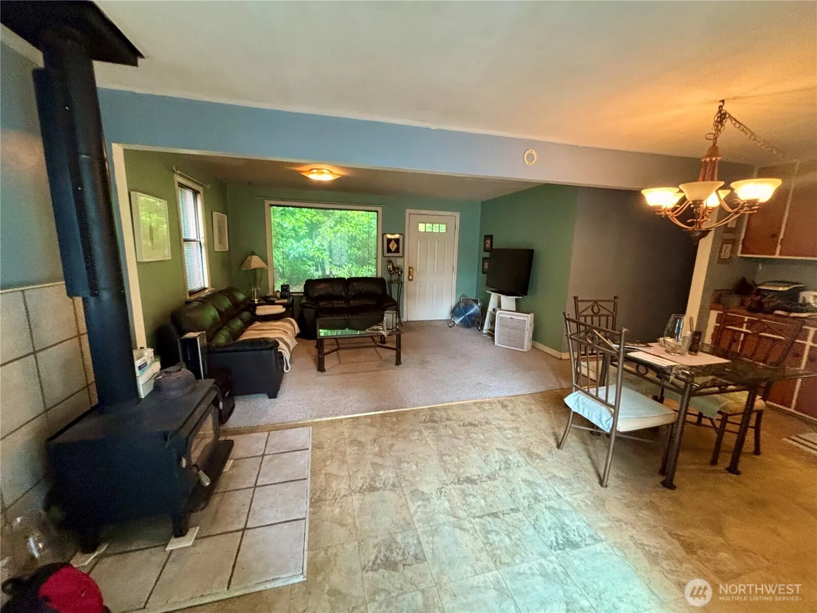 Property photo for 18926 5th Avenue NE, Shoreline photo 5