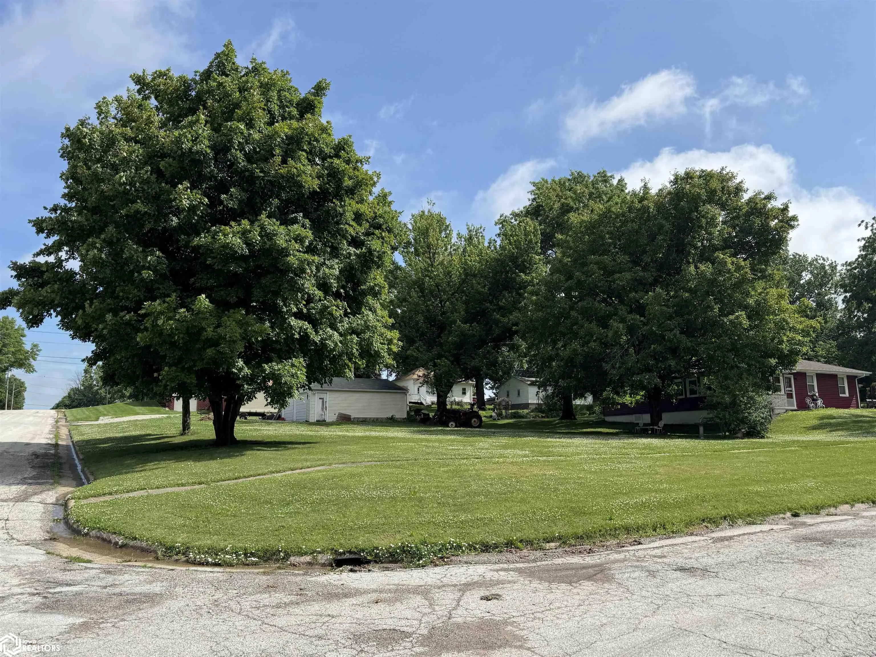1109 W Mills Street, Creston, Iowa 50801, ,Land,For Sale,Mills,6329068