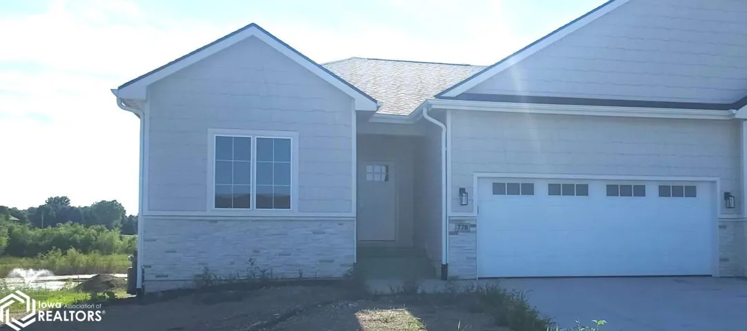 778 Ne 71st Street, Pleasant Hill, Iowa 50327, 4 Bedrooms Bedrooms, ,3 BathroomsBathrooms,Residential,For Sale,71St,6329384