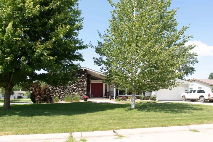 407 Nw Hayes Street, Greenfield, Iowa 50849, 4 Bedrooms Bedrooms, ,2 BathroomsBathrooms,Residential,For Sale,Hayes,6329438
