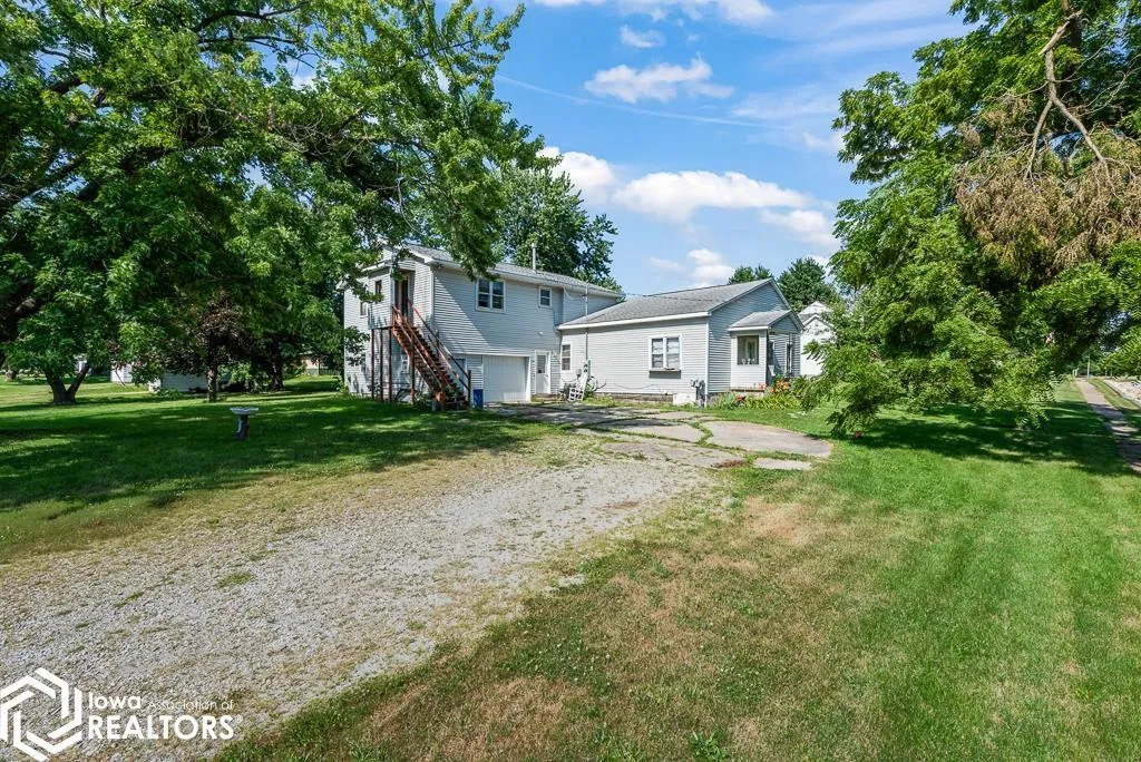 706 W Locust, Bloomfield, Iowa 52537