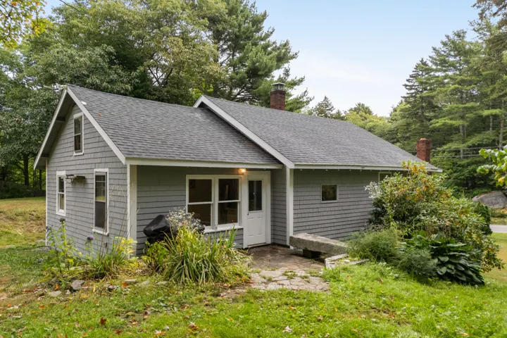 13 Cameron Point, Southport, Maine 04576