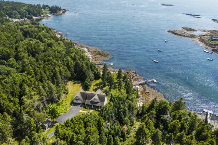 75 Stowaway Road, Southport, Maine 04576