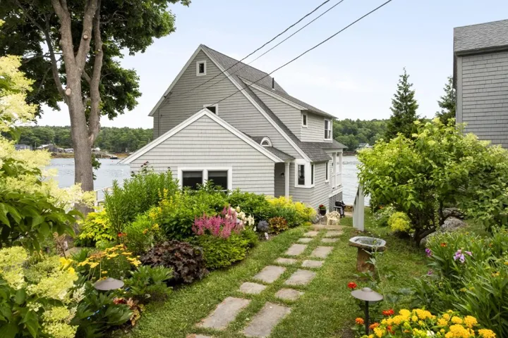 100 Murray Hill Road, Boothbay, Maine 04544