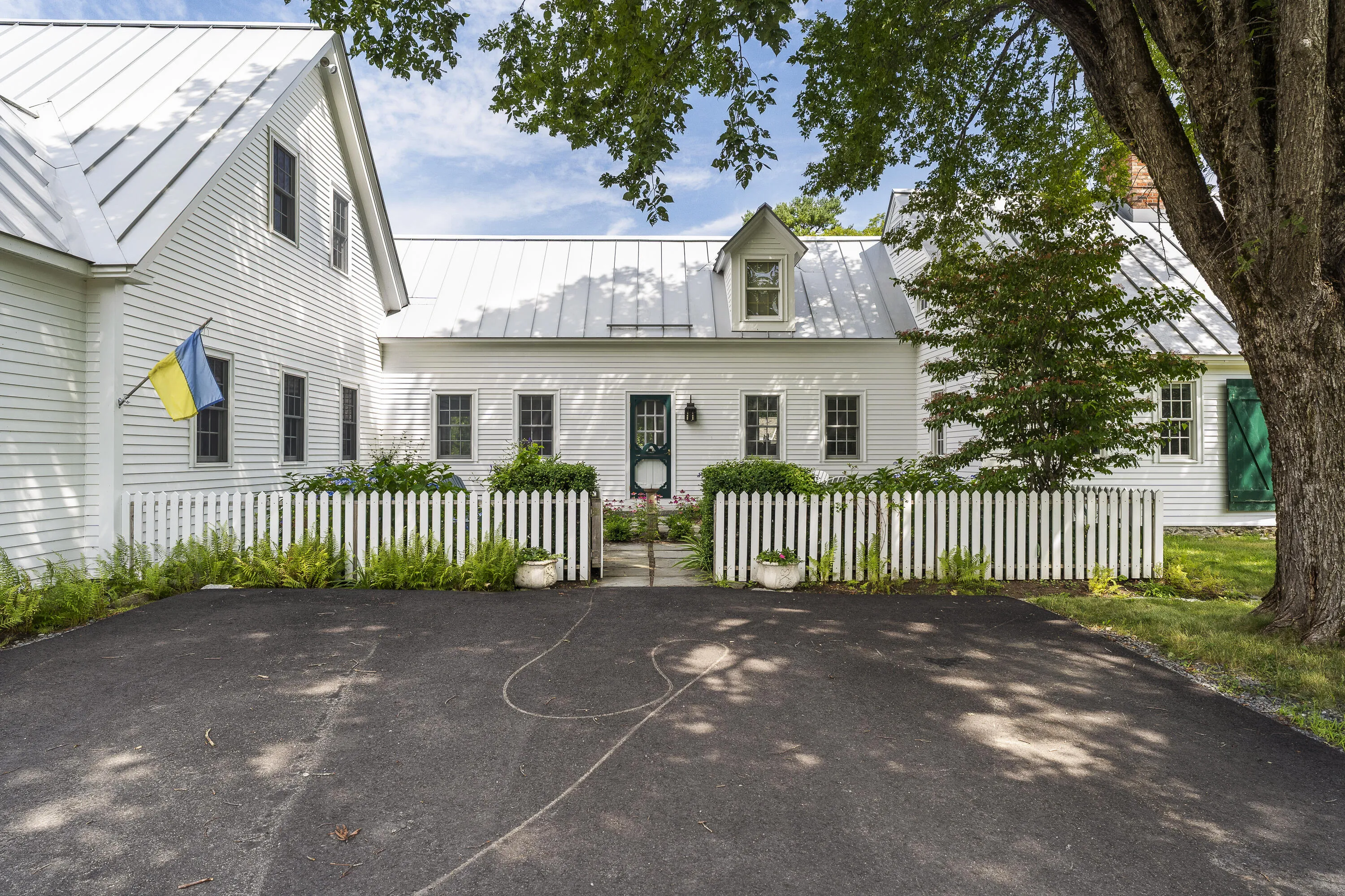 586 Back River Road, Boothbay, Maine 04537