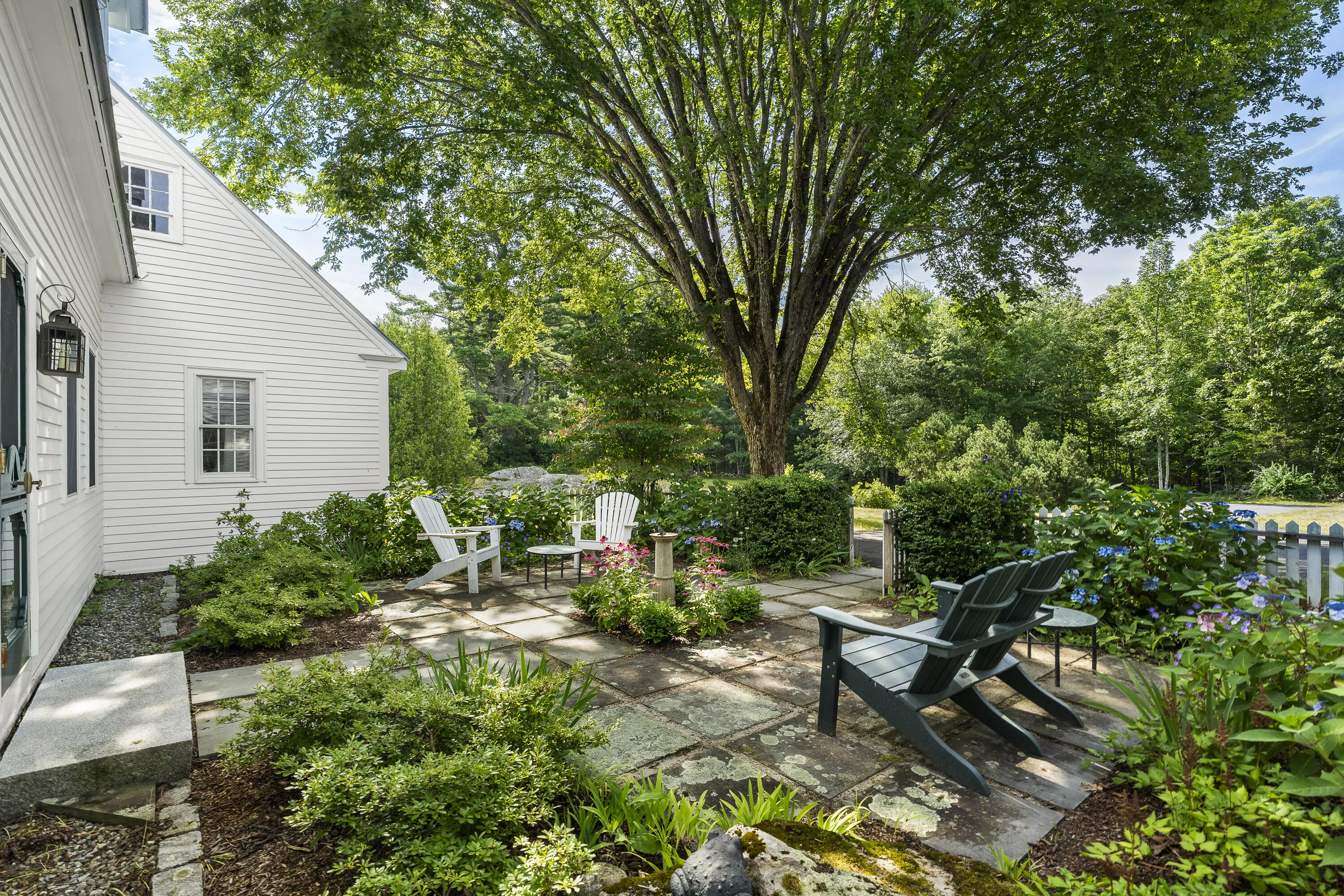 586 Back River Road, Boothbay, Maine 04537