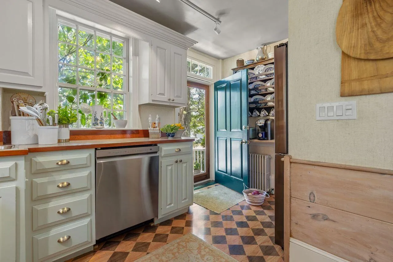 29 & 39 Murray Hill Road, Boothbay, Maine 04544