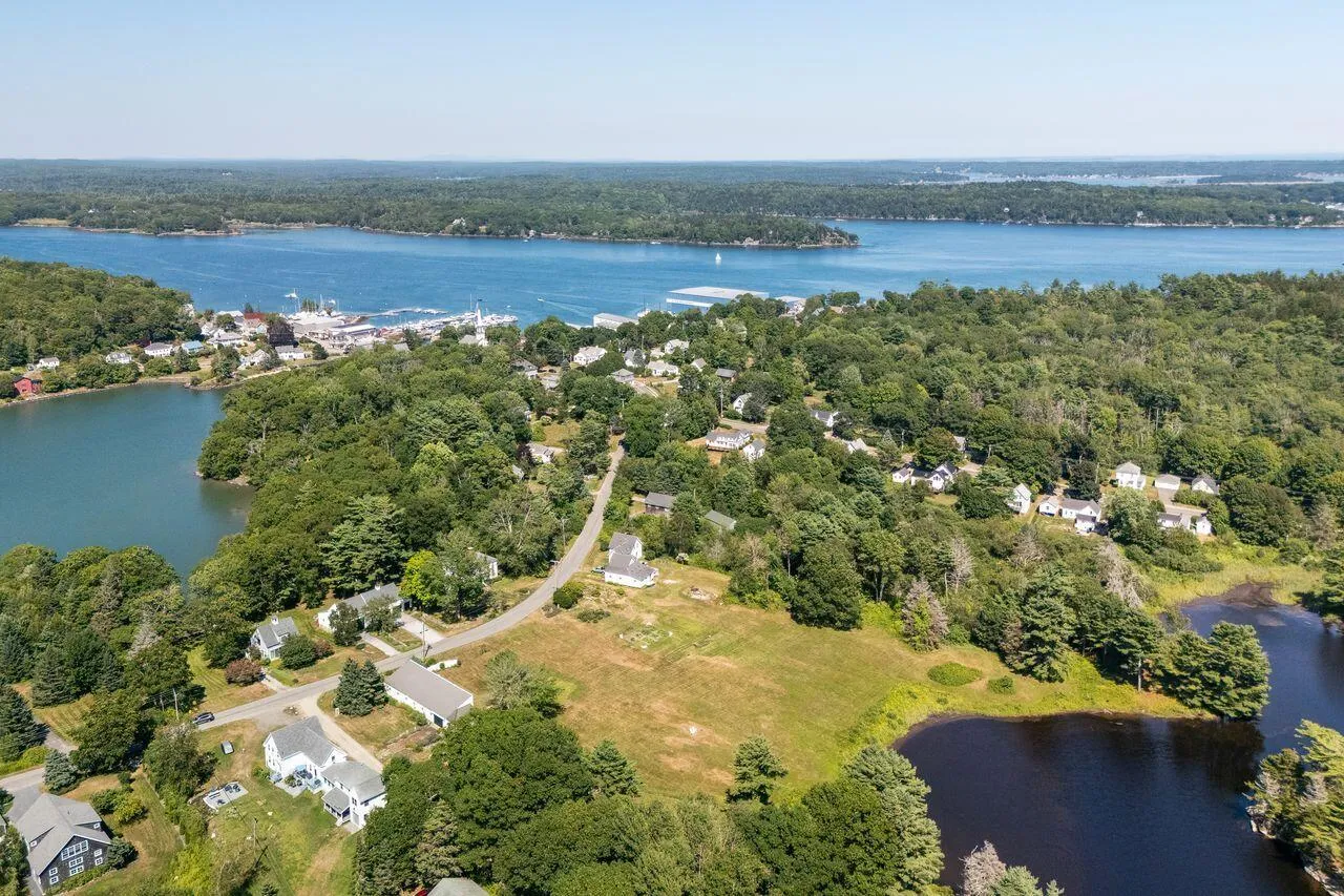 29 & 39 Murray Hill Road, Boothbay, Maine 04544