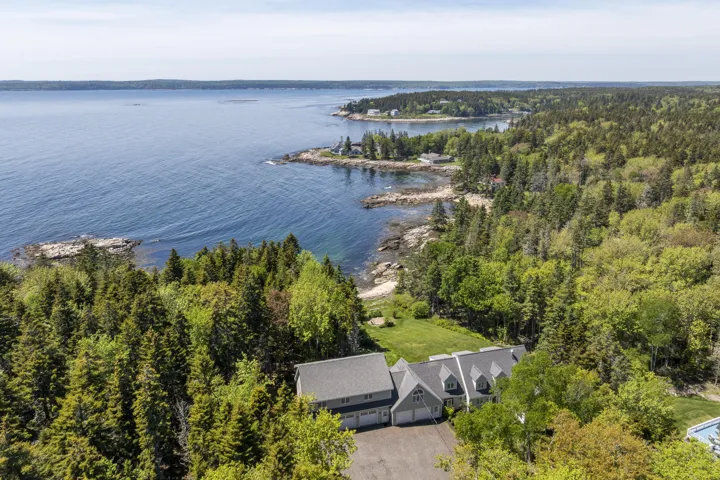 825 Hendricks Hill Road, Southport, Maine 04576