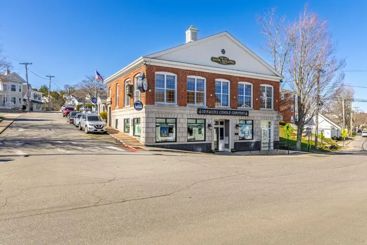 4 Townsend Avenue, Boothbay Harbor, Maine 04538