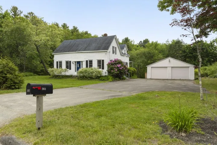 261 Ocean Point Road, Boothbay Harbor, Maine 04538
