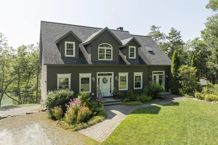 29 Wiscasset Road, Boothbay, Maine 04537