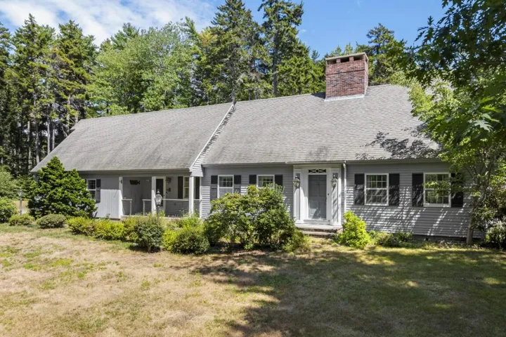 32 Presley Drive, Boothbay, Maine 04544