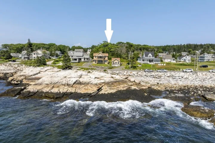113 Shore Road, Boothbay, Maine 04544