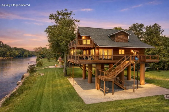 1901 River Valley Road