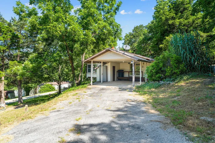 85 Quarterline Dr (1)