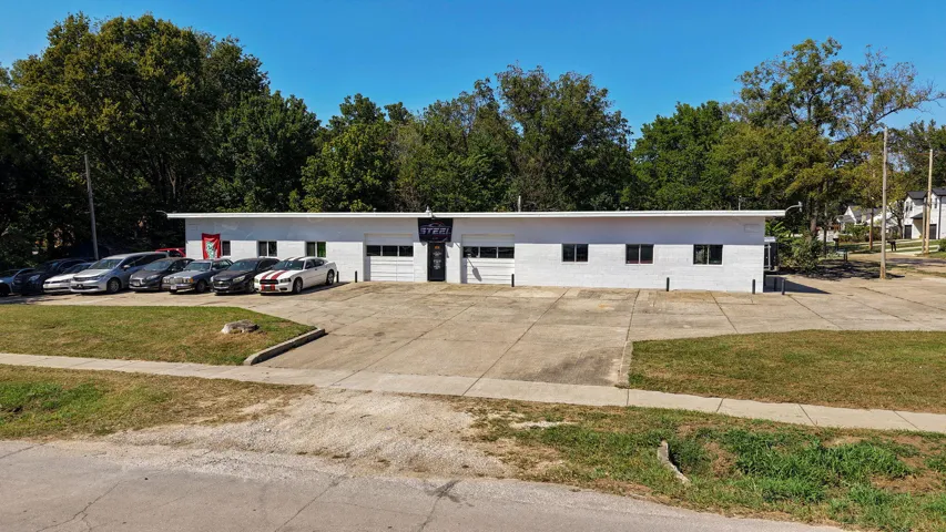 1465 E Atlantic St-10