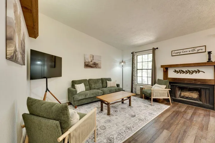 60 - Living Room