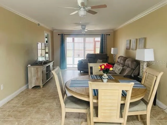 LIVING/DINING AREA