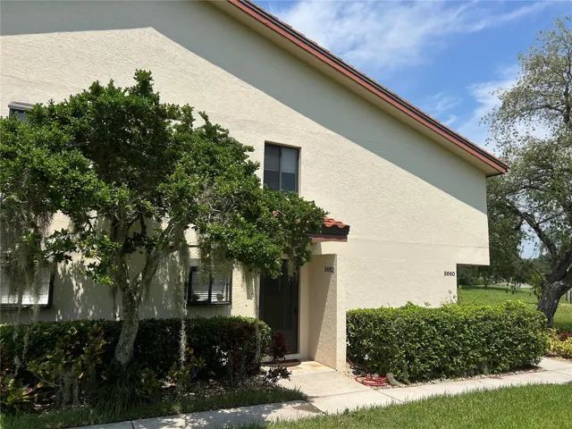 5662 Gardens Drive #104, Sarasota, Florida 34243, 2 Bedrooms Bedrooms, ,2 BathroomsBathrooms,Residential Lease,For Rent,GARDENS,A4135629