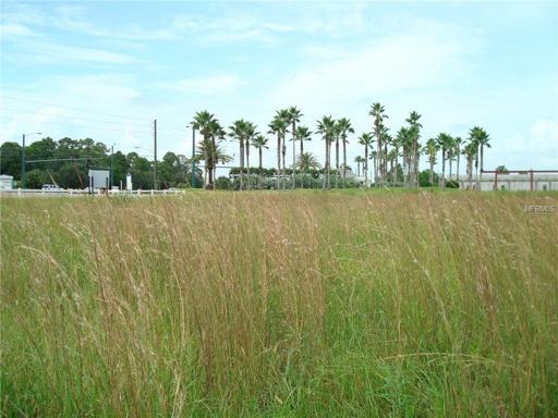 Center of lot looking at Lakeside entrance