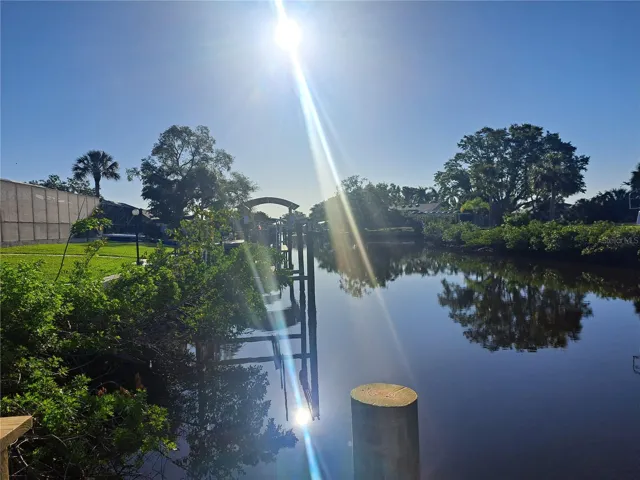 Sunrise on the canal