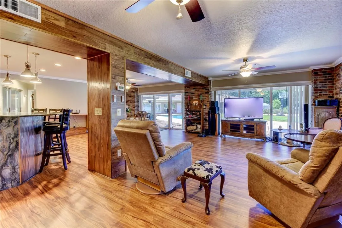 910 N Kepler Road, Deland, Florida 32724, 5 Bedrooms Bedrooms, ,6 BathroomsBathrooms,Residential,For Sale,KEPLER,V4907375
