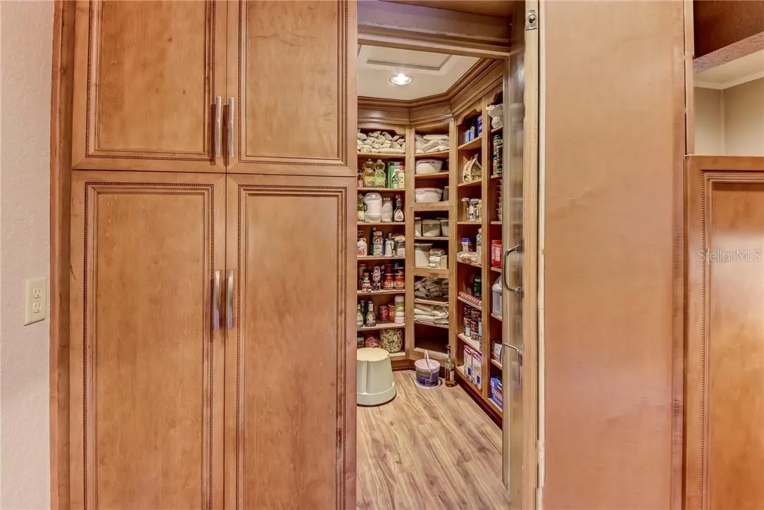 910 N Kepler Road, Deland, Florida 32724, 5 Bedrooms Bedrooms, ,6 BathroomsBathrooms,Residential,For Sale,KEPLER,V4907375