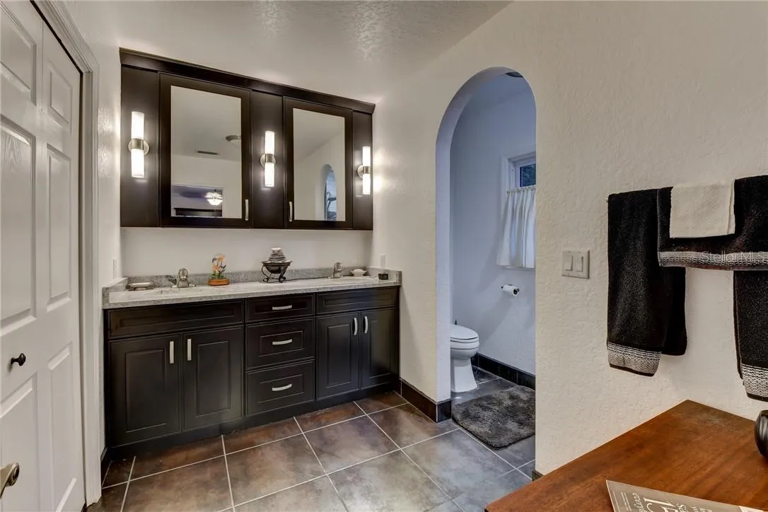 910 N Kepler Road, Deland, Florida 32724, 5 Bedrooms Bedrooms, ,6 BathroomsBathrooms,Residential,For Sale,KEPLER,V4907375