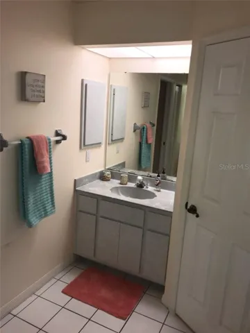 MASTER BATH - 1 OF 2 DUAL SINK & VANITIES