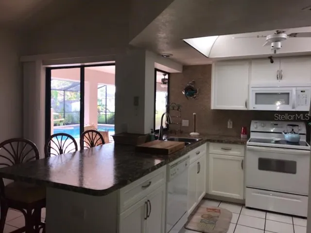 KITCHEN VIEW 1