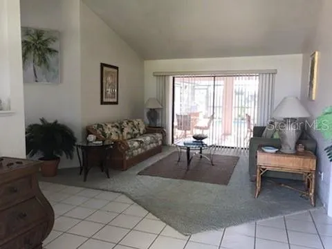 ENTRY VIEW