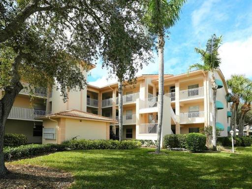 EXTERIOR OF BUILDING 9300 CLUBSIDE CIR