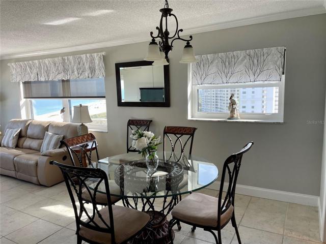 Dining area for 4