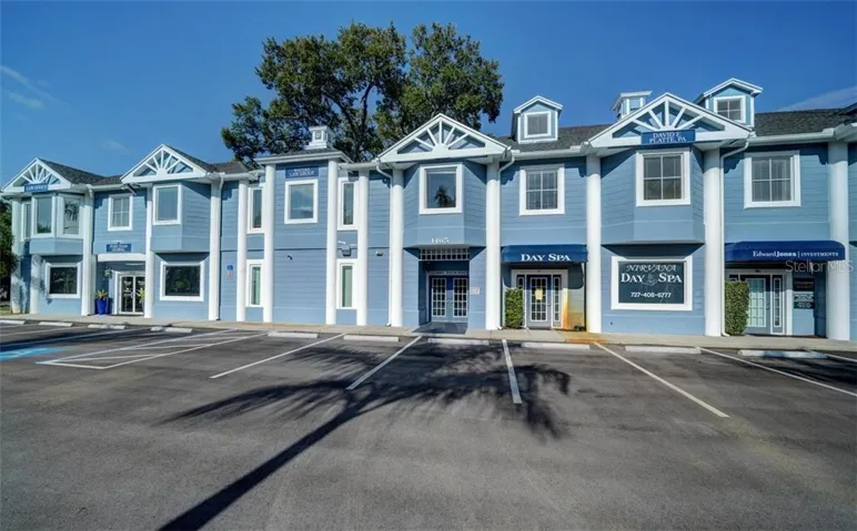 Lots of parking all around the building for your customers and yourself.