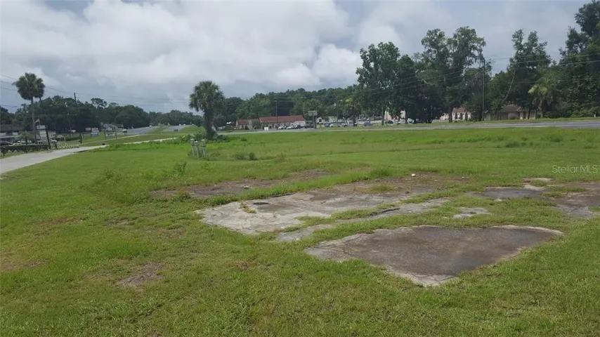 View of the property from other side of the property.  closest to 441.  Looking at HWY 301 towards Summerfield.