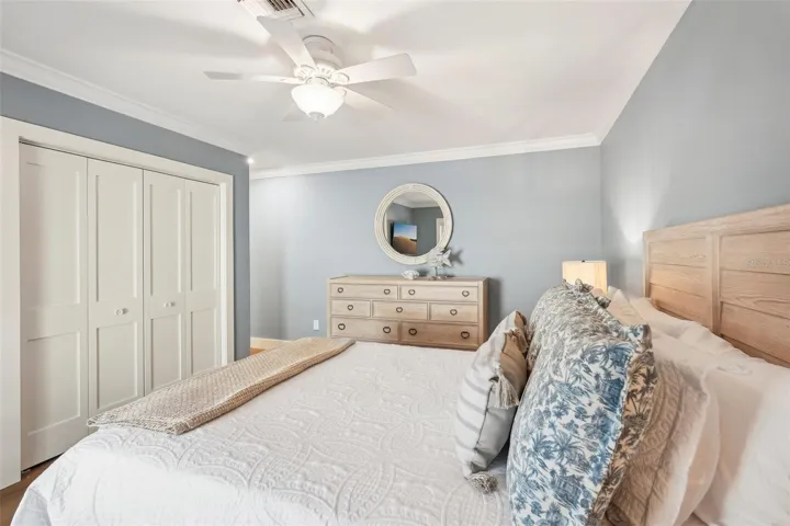 Guest bedroom 1