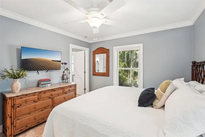 Guest bedroom 2