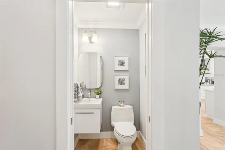 1/2 bath