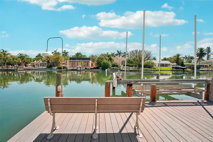 Dock