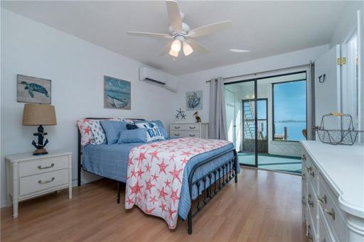 From the bedroom you can enjoy the spectacular Florida sunrise every morning.