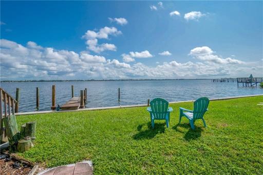 Here is the perfect vantage point from which to observe dolphins and manatee at play in their natural habitat.