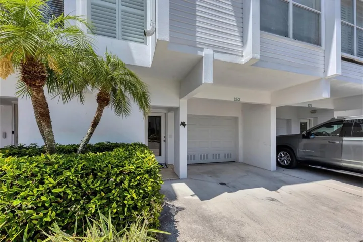 Sorry. Guests are not permitted to use the garage