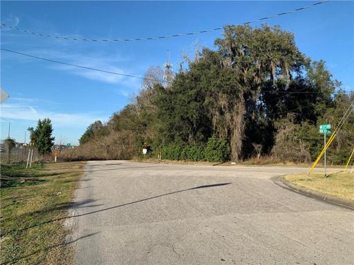 Street Scene Facing N Along NW 37th Ave and I-75