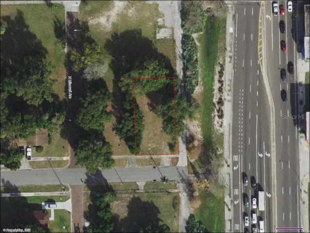 LOT LOCATED ON N. FLORIDA AVENUE.