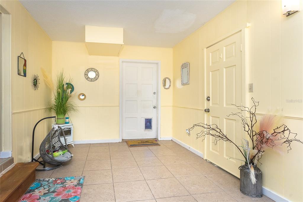 Entrance for Lower Unit