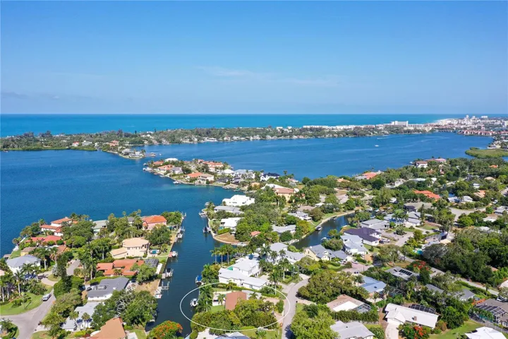 7516 Cove Terrace, Sarasota, Florida 34231, 3 Bedrooms Bedrooms, ,3 BathroomsBathrooms,Residential Lease,For Rent,COVE,A4520603