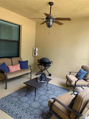 Front screened Lanai